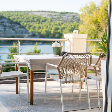 Pensionat Scardona Park Luxury 4*