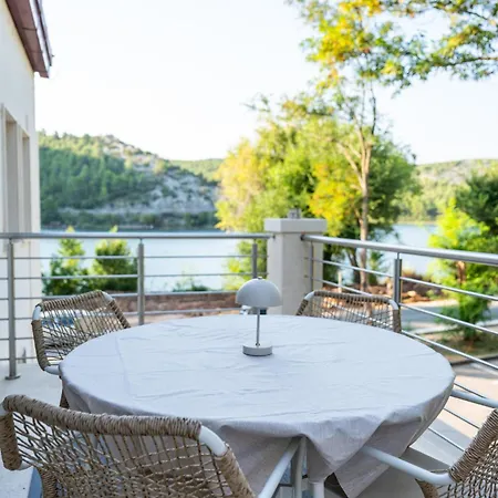 Scardona Park Luxury 4*