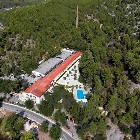 Scardona Park Luxury Pensión 4*