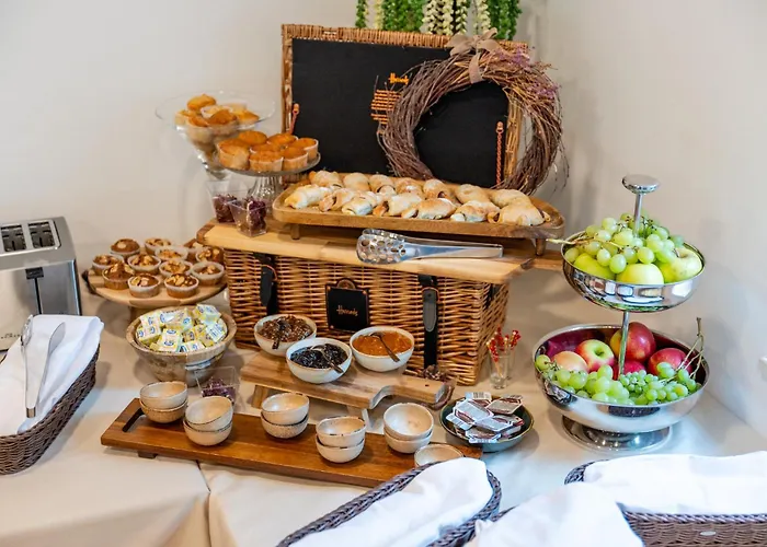 Scardona Park Luxury Πανσιόν 4*