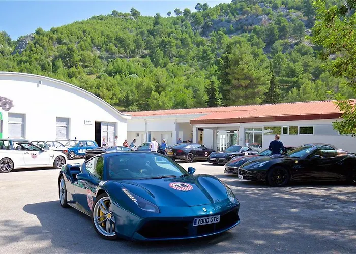 Scardona Park Luxury Πανσιόν